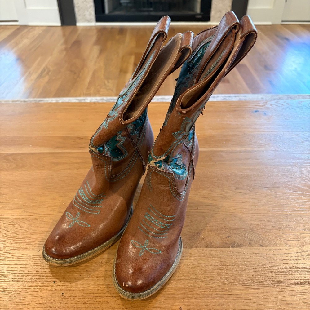 Very‎ Volatile Brown Turquoise Western Embroidered Cowgirl Boots Womens 7.5